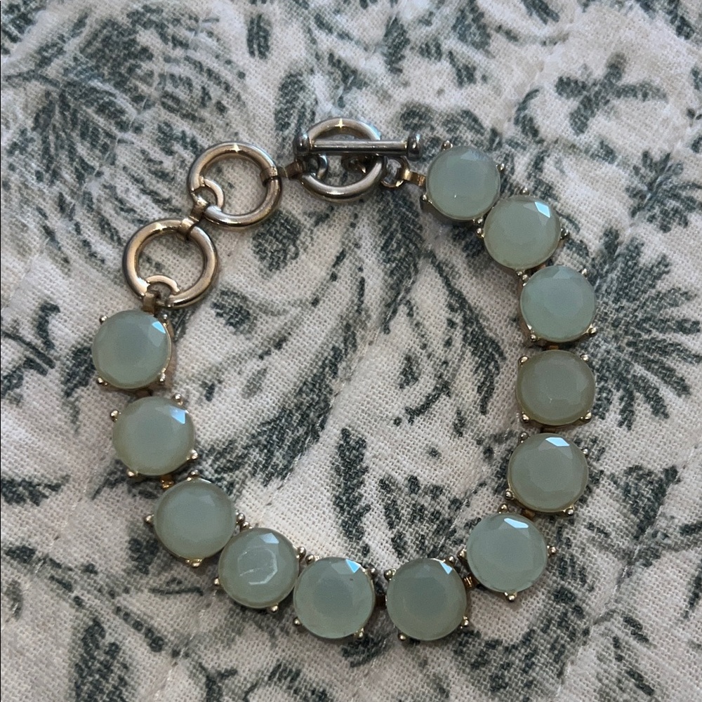 Elegant Women's Bracelet with Jade Stones